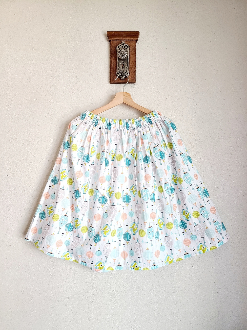 50s inspired circle skirt - Picture 3 of 5